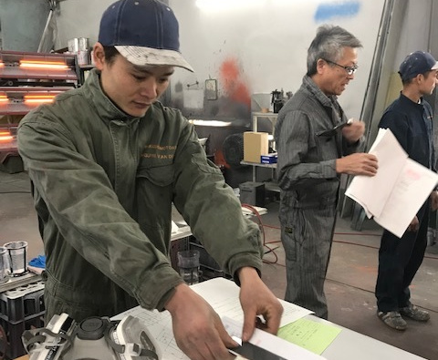 塗装会社での専門級試験